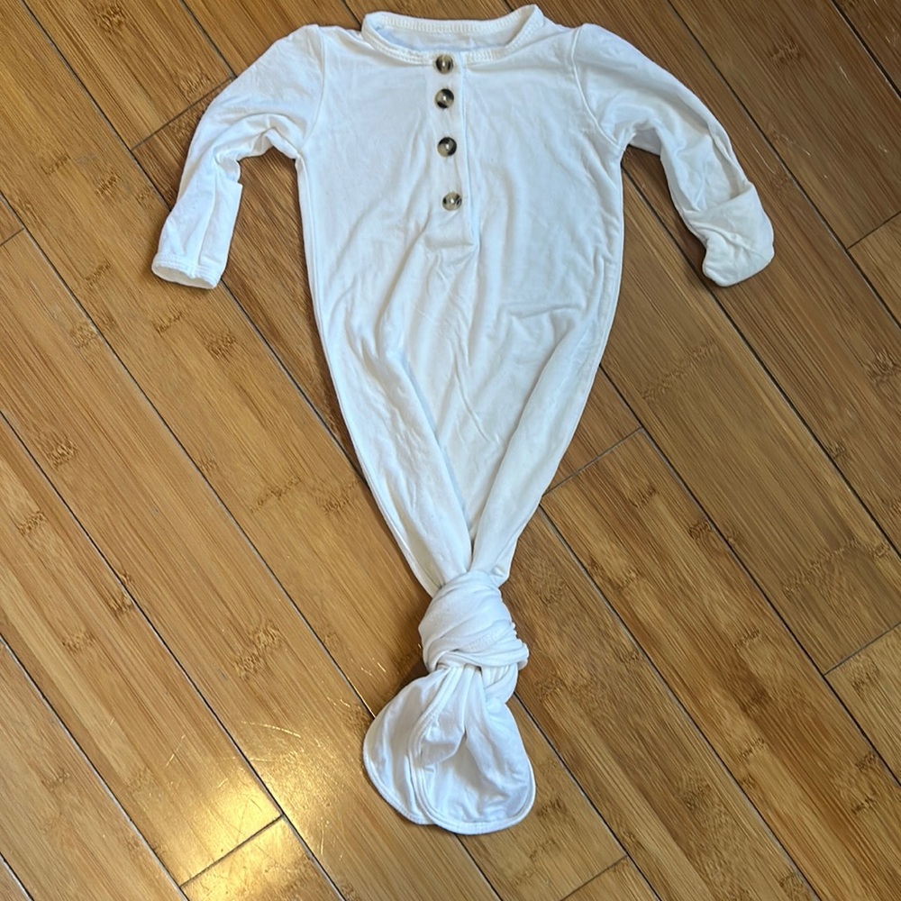 Lou Lou knotted gown